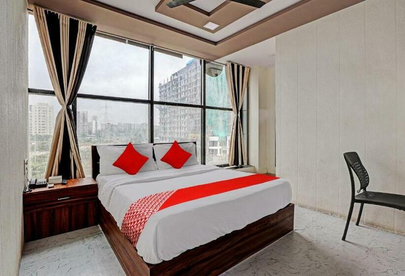 三人经典房间, Oyo Flagship Hotel France