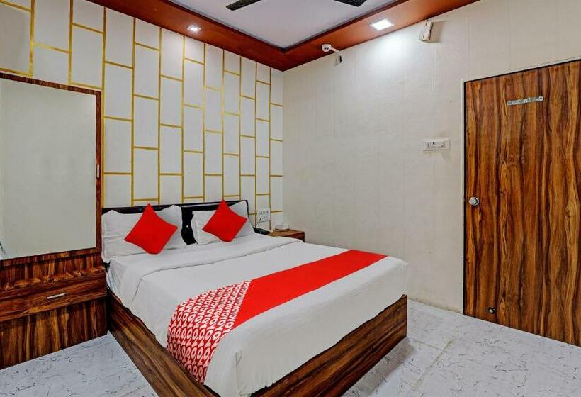 三人经典房间, Oyo Flagship Hotel France