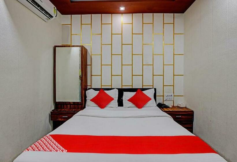 三人经典房间, Oyo Flagship Hotel France