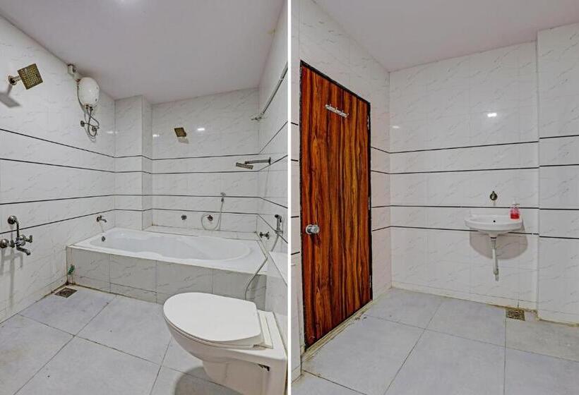 三人经典房间, Oyo Flagship Hotel France