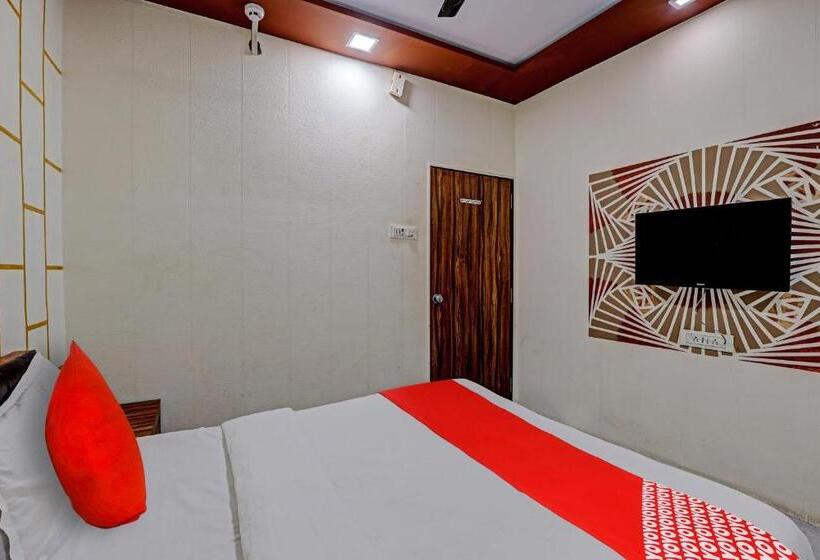 三人经典房间, Oyo Flagship Hotel France