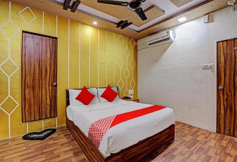 三人经典房间, Oyo Flagship Hotel France