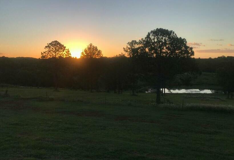 1 Bedroom Apartment Lake View, Lotus Views