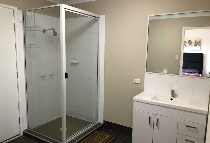 1 Bedroom Apartment Lake View, Lotus Views