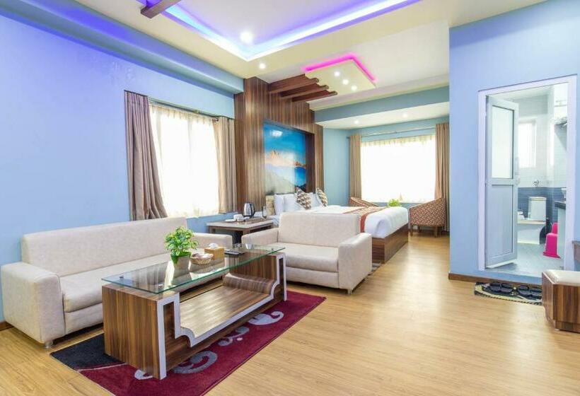 Junior Suite, Siddhartha Hotel Grand City