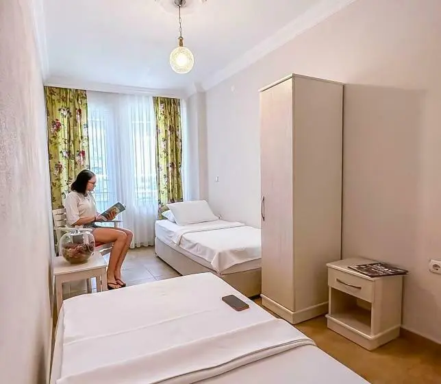 Sviitti Parveke, Abelia Otel