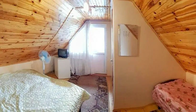 Standard Kolmen Hengen Huone Parveke, перлина дністра