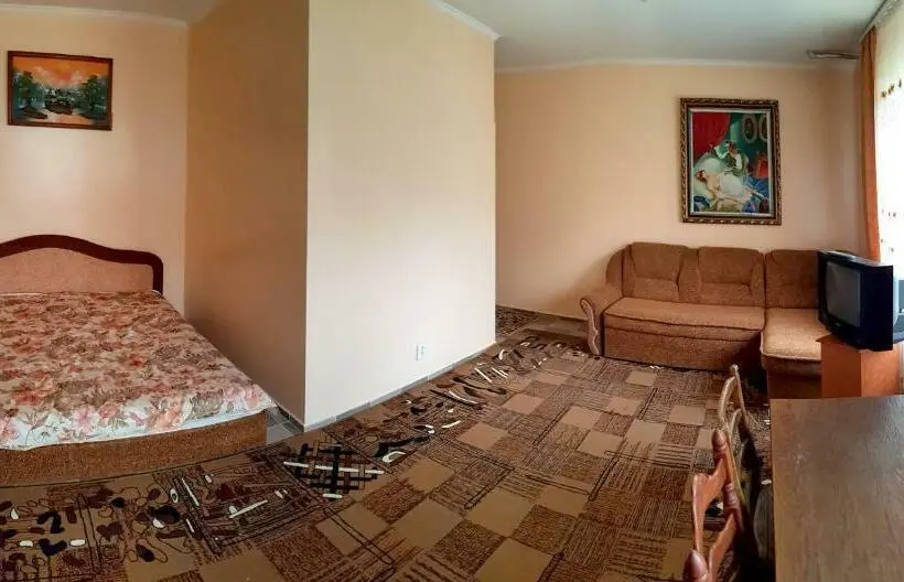 Standard Neljän Hengen Huone, перлина дністра