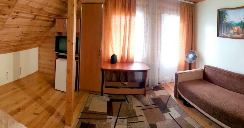 اتاق استاندارد چهارنفره با بالکن, перлина дністра