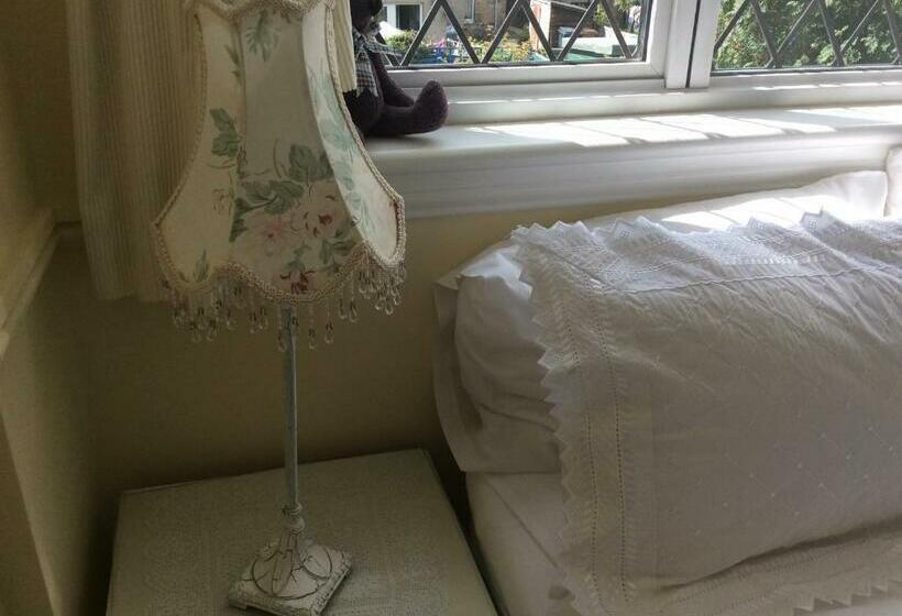 Quarto Economy, Rosebank Guest House