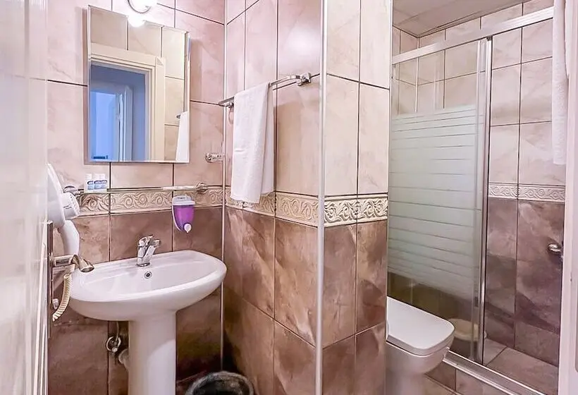 Standard-huone Puutarhanäkymä, Abelia Otel