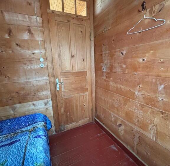 اتاق استاندارد یک نفره, Guest House Bee