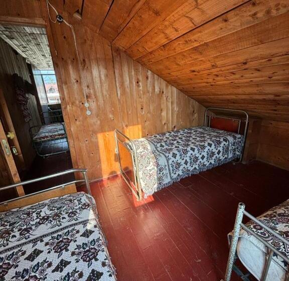 اتاق استاندارد سه نفره, Guest House Bee