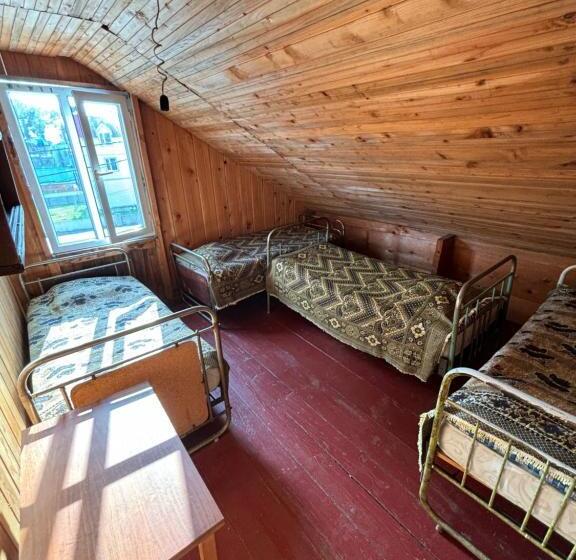 اتاق استاندارد چهار تخته, Guest House Bee