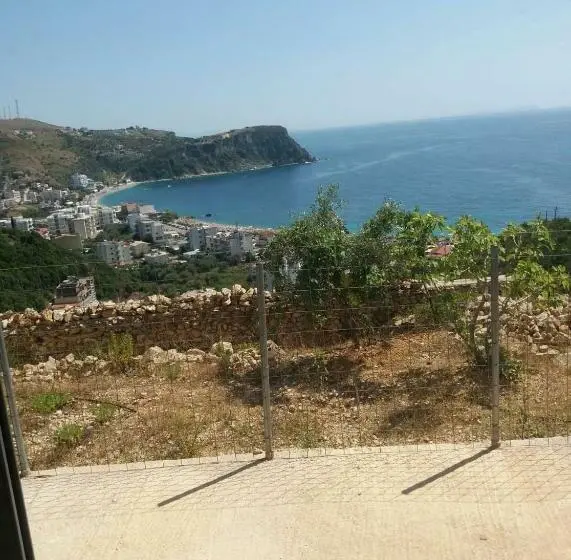اتاق لوکس با چشم‌انداز دریا, Paradise View