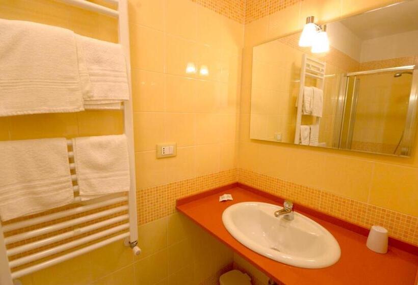 스탠다드 트리플 룸, Butterfly S House