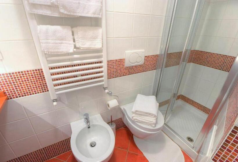 4인용 스탠다드 룸, Butterfly S House