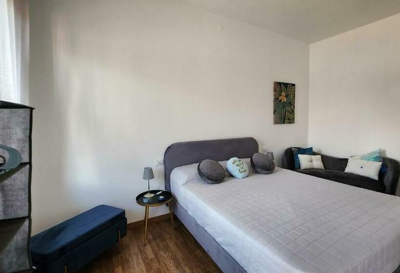 اتاق لوکس با بالکن, Comfort Accommodation Room & Le Camere
