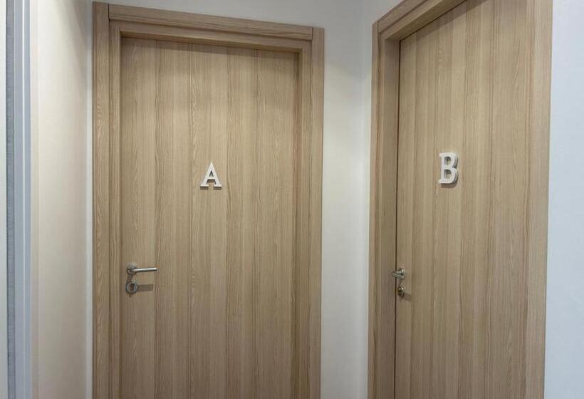 اتاق لوکس با بالکن, Comfort Accommodation Room & Le Camere