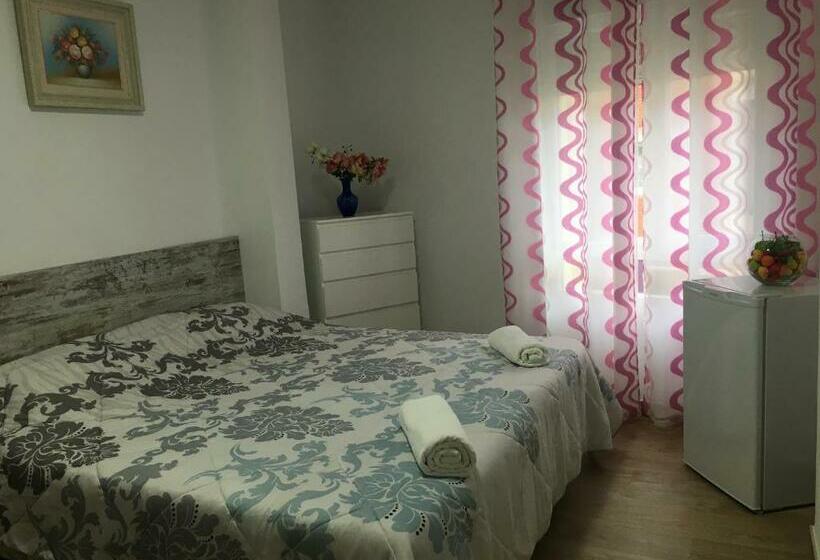 חדר קומפורט לשלושה, Guest House Lana Denia