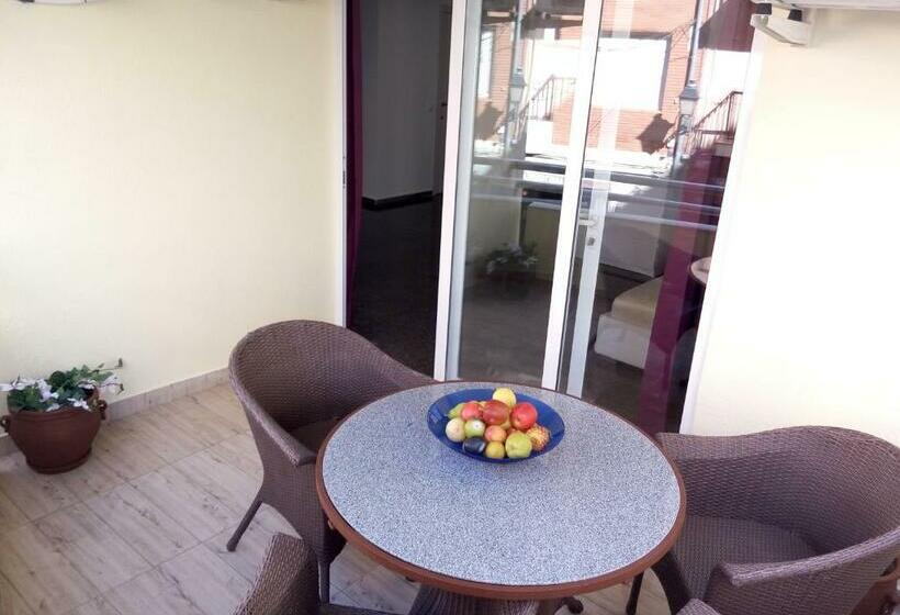 חדר משפחתי, Guest House Lana Denia