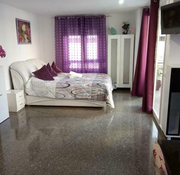 חדר משפחתי, Guest House Lana Denia