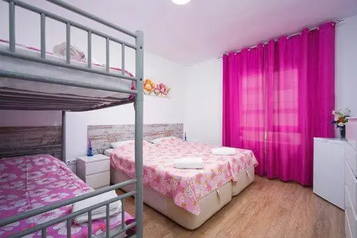 اتاق خانوادگی, Guest House Lana Denia
