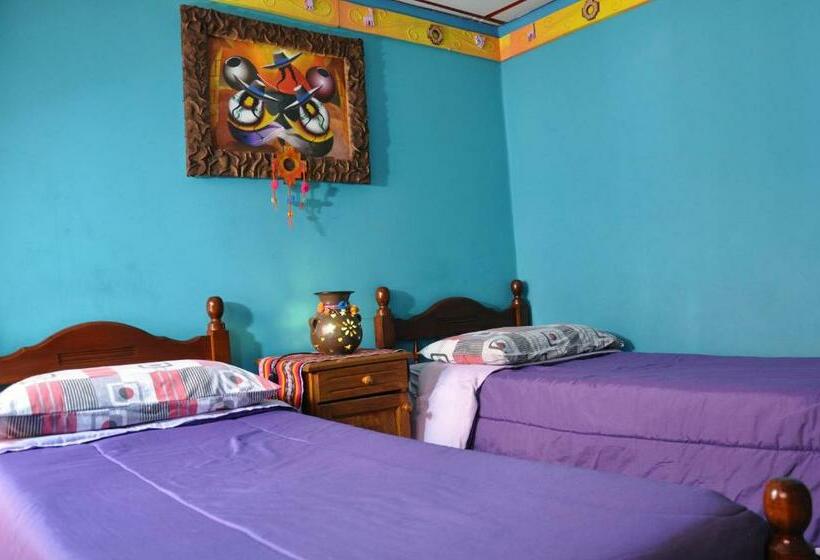 Номер Стандарт Совместная Ванная, Hostel Copacabana La Quiaca