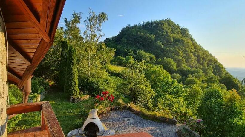 شقة غرفة نوم واحدة مزودة بشُرفة, Vila Anastasia