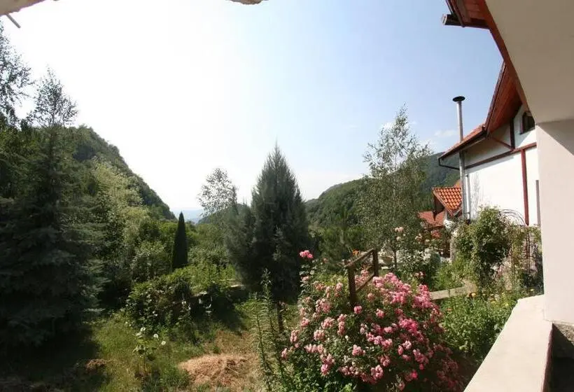 Villa 1 Makuuhuone Puutarhanäkymä, Vila Anastasia
