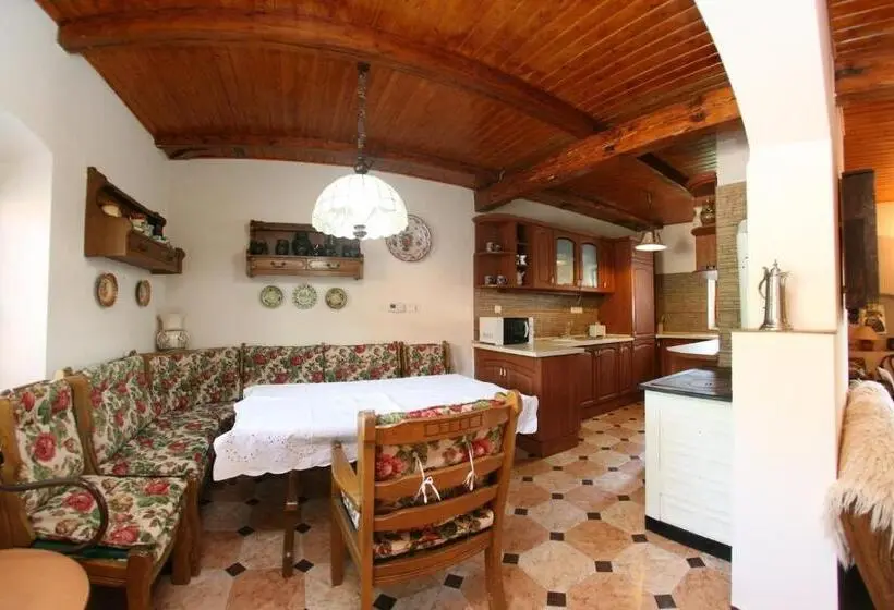 Villa 1 Makuuhuone Puutarhanäkymä, Vila Anastasia