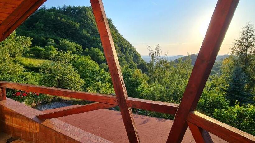 ‫فيلا غرفة نوم واحدة مطلة على الحديقة, Vila Anastasia