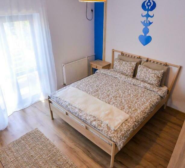 חדר סטנדרט עם מרפסת, Pensiunea Complex Castalia