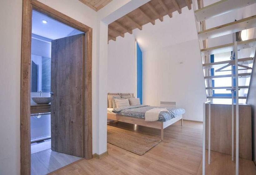 חדר משפחתי, Pensiunea Complex Castalia