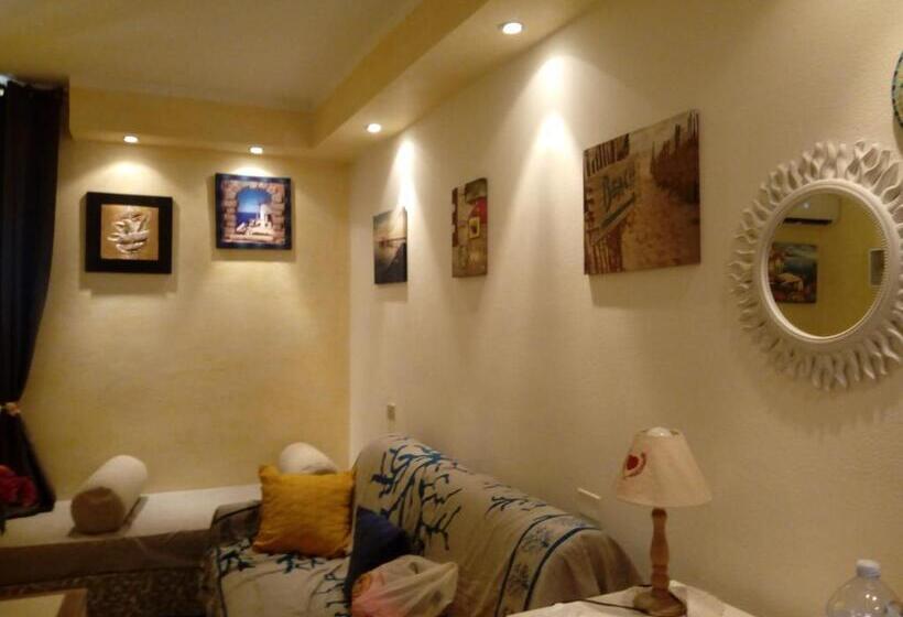 Standard Room Shared Bathroom, Home Gio Summer