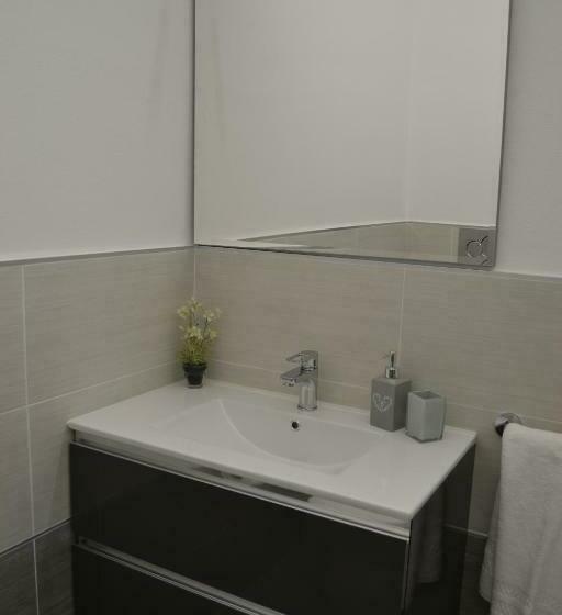 اتاق لوکس, Bentus B&b