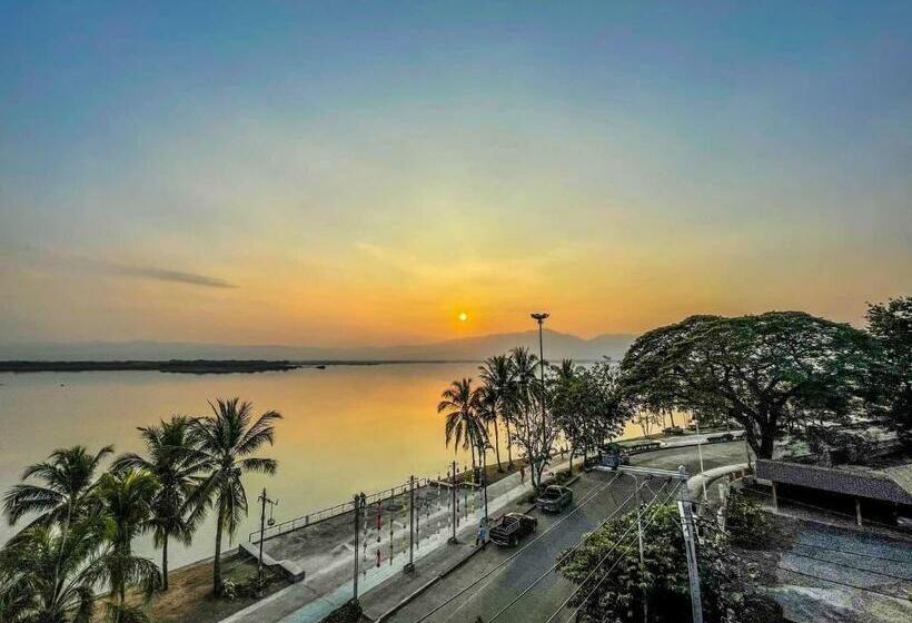 스탠다드 룸 킹사이즈 침대, Baan Arunothai Homestay