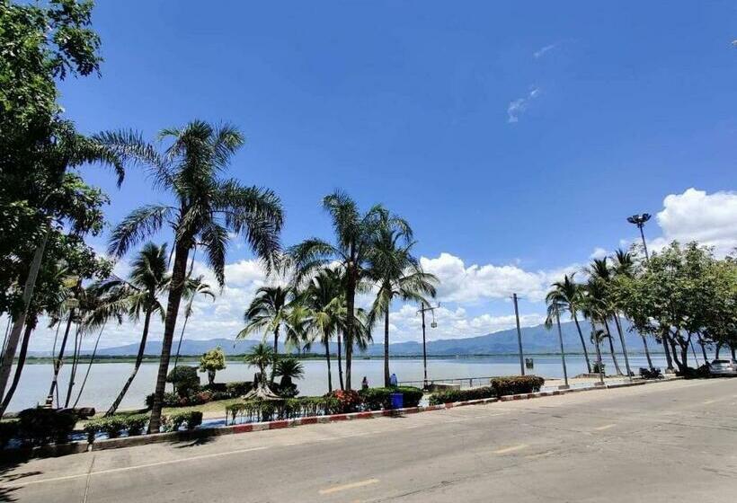 스탠다드 룸 킹사이즈 침대, Baan Arunothai Homestay