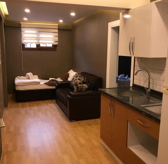 Quarto Quádruplo Deluxe, Uzungol Huzur