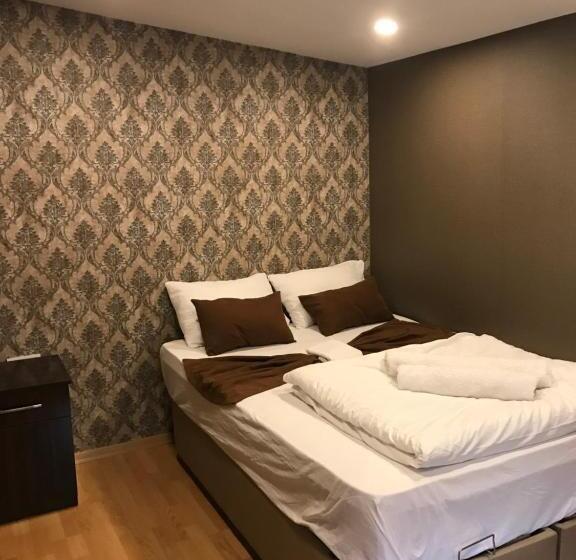 Quarto Familiar, Uzungol Huzur