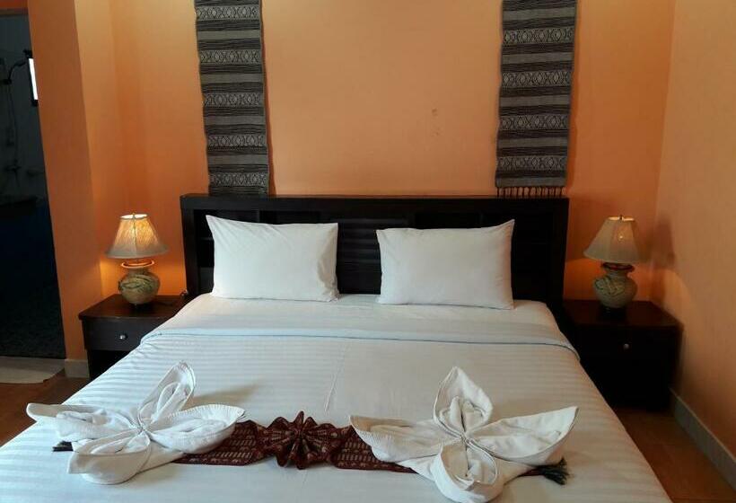 חדר סטנדרט עם מרפסת, Green Mango Guesthouse Hostel