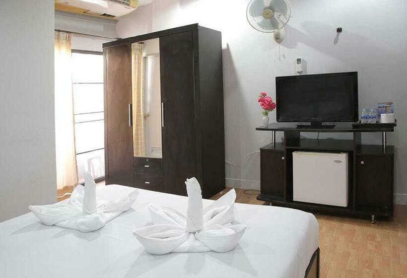 חדר סטנדרט עם מרפסת, Green Mango Guesthouse Hostel