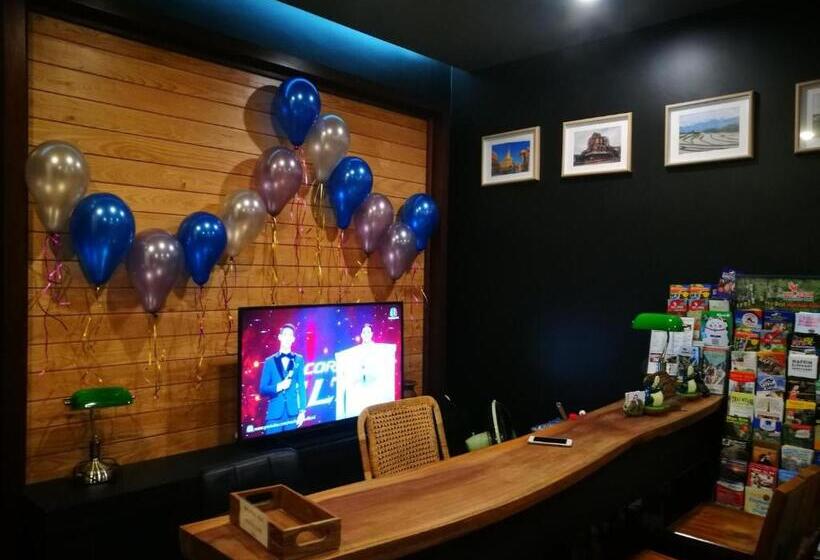 Номер Стандарт Совместная Ванная, Ashi Poshtel