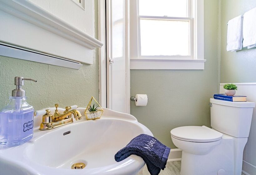 جناح ديلوكس, The Estate At Mount Dora