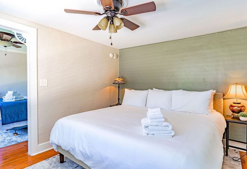 جناح ديلوكس, The Estate At Mount Dora