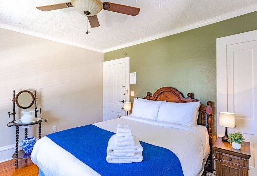 جناح ديلوكس, The Estate At Mount Dora