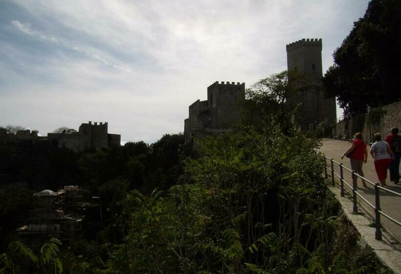 חדר סטנדרט לשלושה, Casa Granata