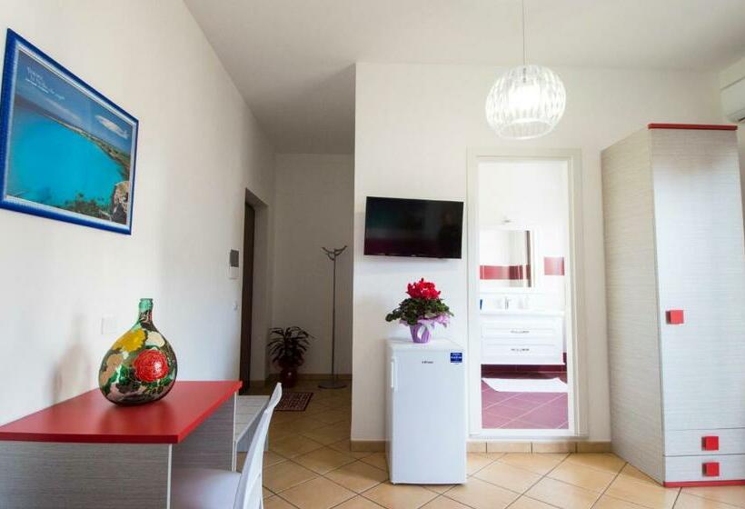 חדר סטנדרט לשלושה, Casa Granata