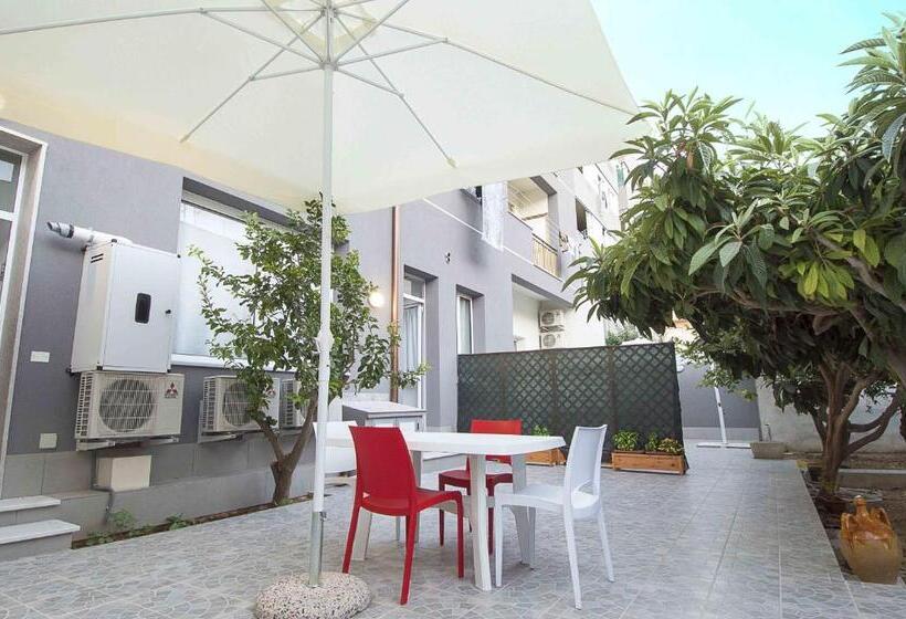 דירת חדר בקומת קרקע, Casa Granata