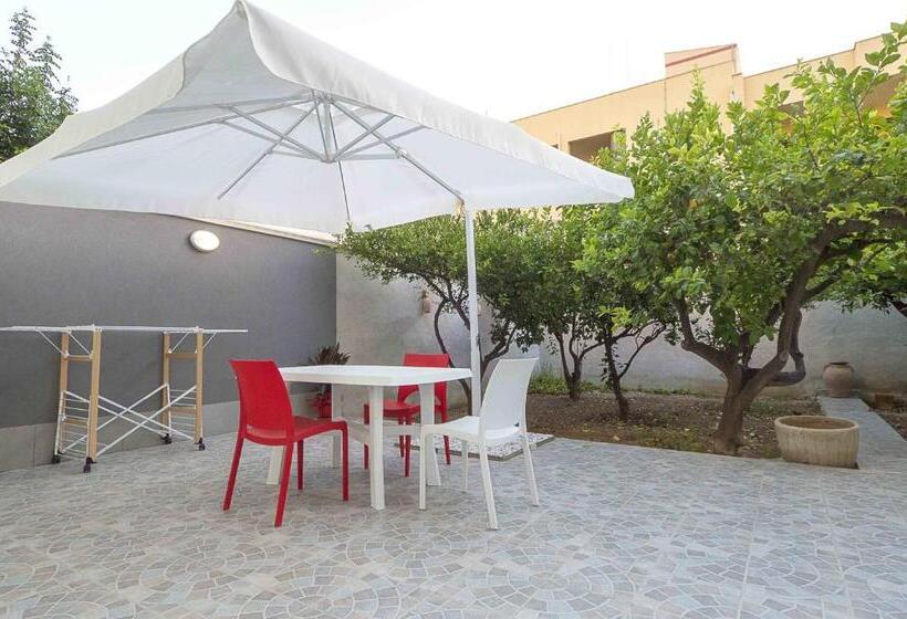 آپارتمان 1 خوابه با چشم‌انداز باغ, Casa Granata
